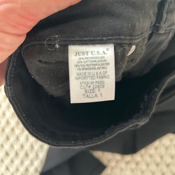 Just USA Skinny Black Distressed Jeans - Picture 6 of 7